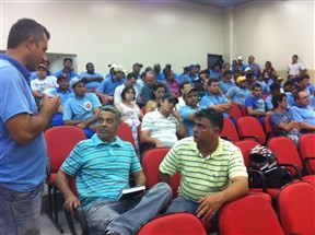 Tumulto na segunda votação do projeto de lei de incentivo salarial para servidores da coleta de lixo em Maringá